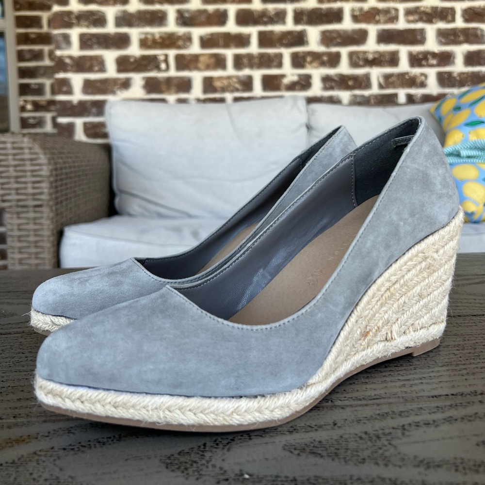 NWT: Marks & Spencer: Gray Suede Wedges: Size USA 8.5